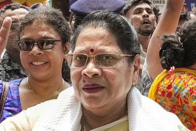 बीजेपीले दुई केन्द्रबाट तृणमूल उम्मेद्वारहरूको मनोनयनको बारेमा गुनासो